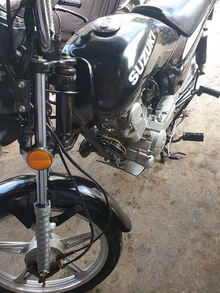 Suzuki 110s 2016 model self start 1