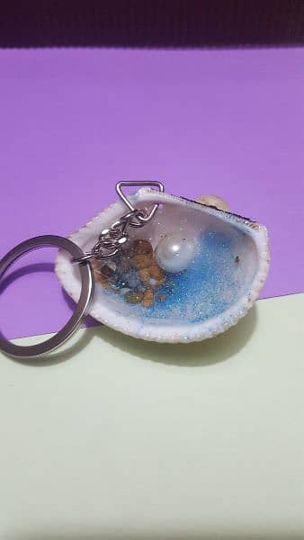 resin art keychain 0