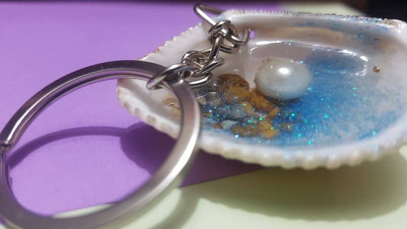 resin art keychain 1