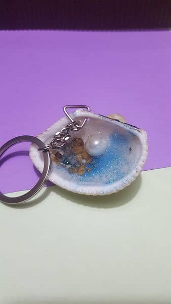 resin art keychain 2