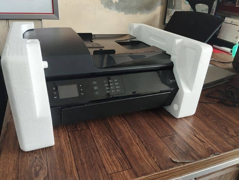 WiFi HP colour Printer for sale without cortreag 2