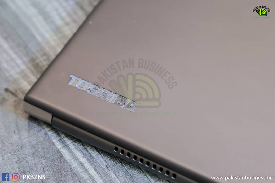 TOSHIBA PORTEGE Z30 A - Slim & Light Weight Laptop 4