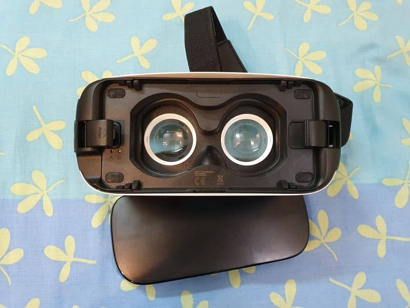 Samsung Gear VR Headset 4