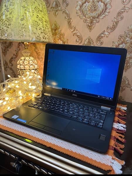 Dell 7270 core i5 6th generation laptop 4/128 0