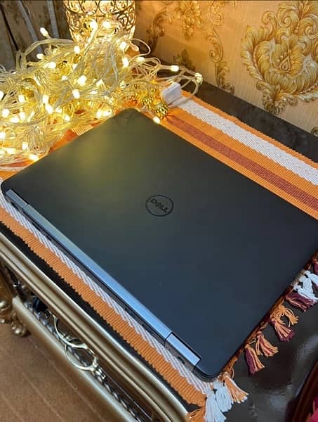 Dell 7270 core i5 6th generation laptop 4/128 1