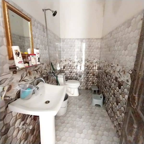 almost 11 marla house cum plot for sale 2
