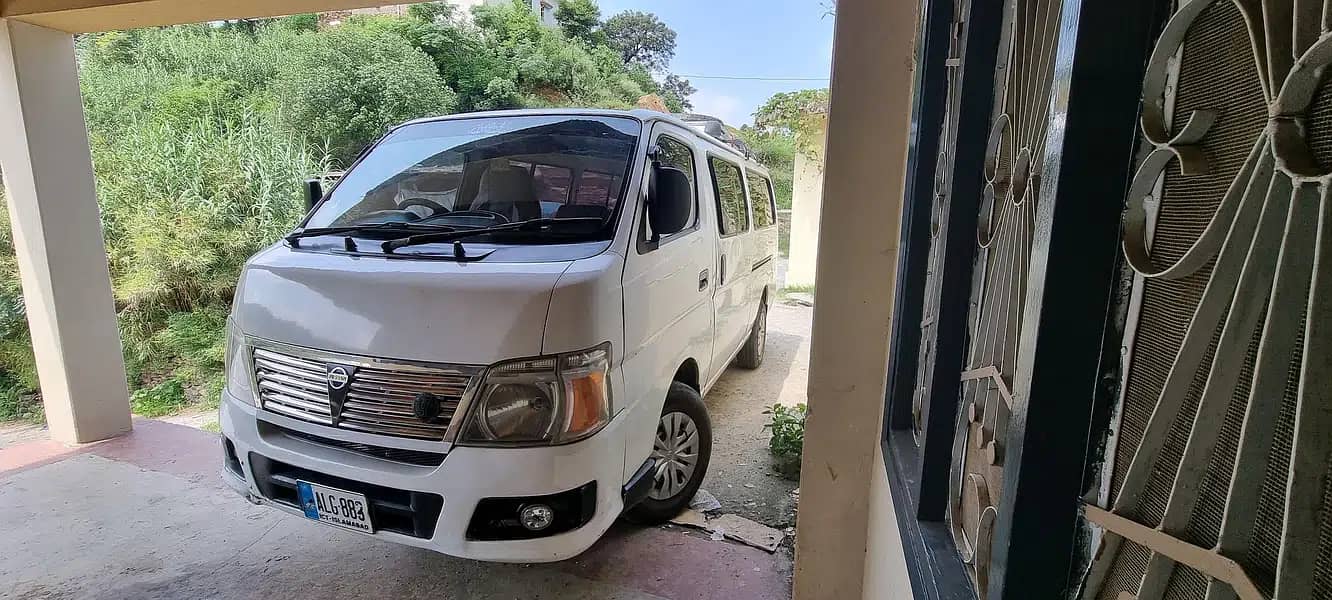 NISSAN CARAVAN HIACE URVAN DIESEL MANUAL 15 SEATER VAN ISLAMABAD NO 1