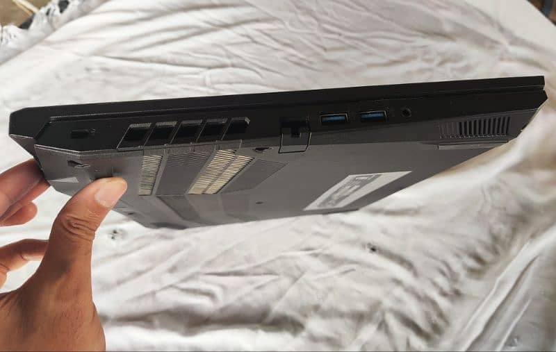 Acer Nitro 5 i5 10th 24GB RAM 250GB SSD 2TB HDD RTX 3050 Gaming Laptop 5