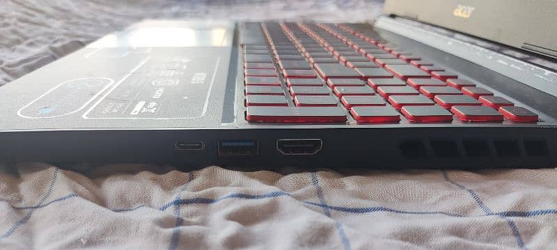Acer Nitro 5 i5 10th 24GB RAM 250GB SSD 2TB HDD RTX 3050 Gaming Laptop 9