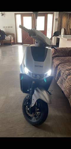 Metro T9 electric scooter 1 charge 105 Km drive 0