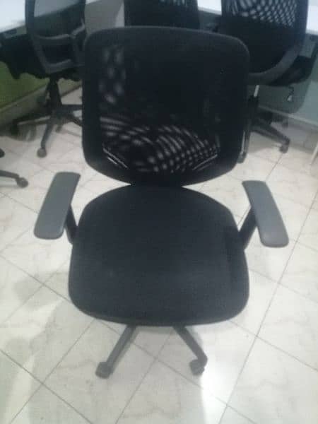 Great Quality Office Chairs and other furniture Available 1