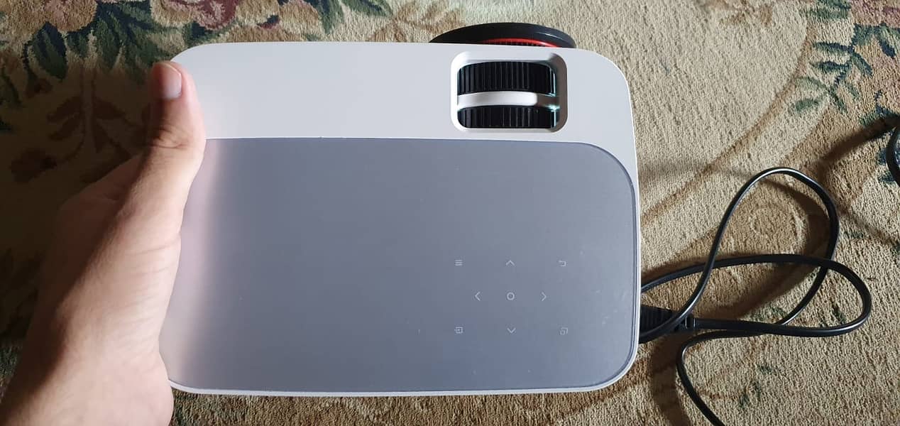Brand new wifi projector for sale whatsapp only 03198614614 8