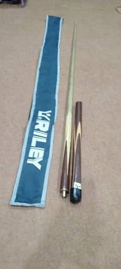 Master Snooker Cue And Bag State cue hai 9mm ki tip lagi hai 0