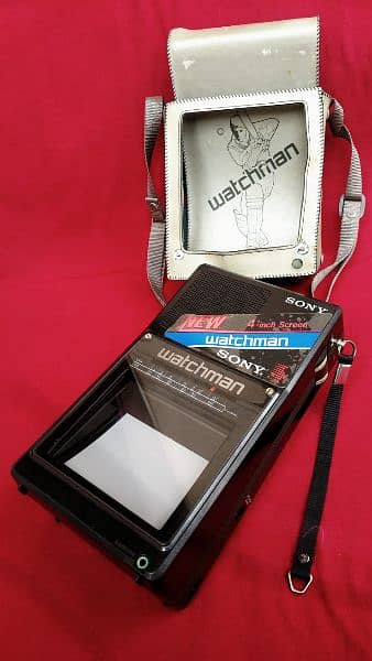 Vintage 80s Sony Watchman 1