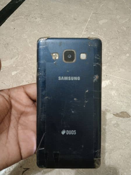 Samsung A4 for sale 2