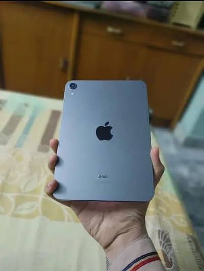Ipad mini 6 A15 bionic gaming ipad urgent sale !! contect on whatsapp
