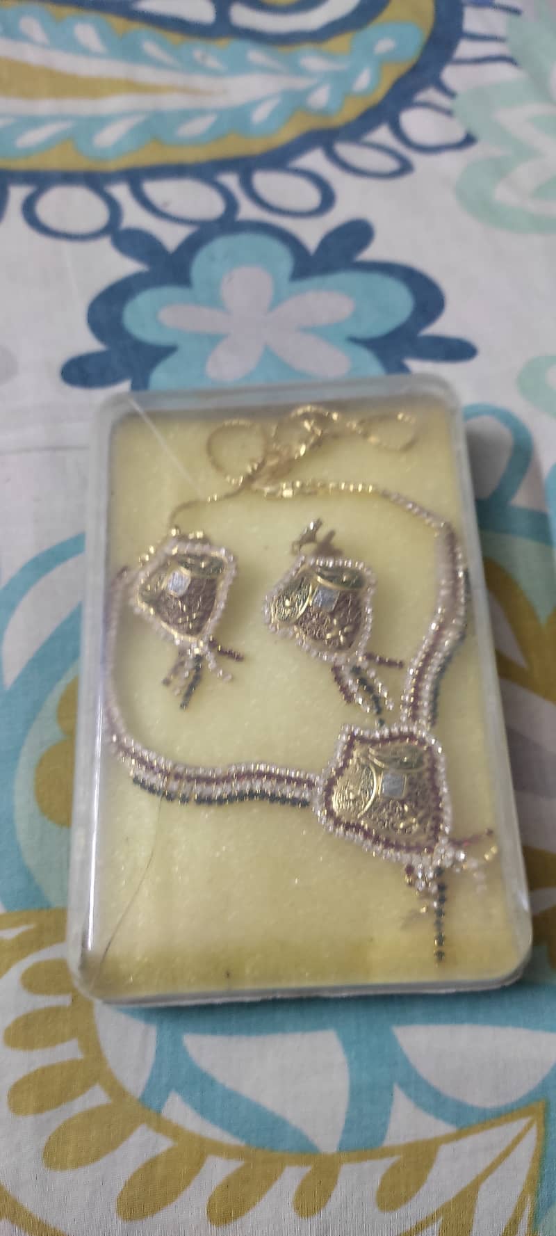 Artificial jewellery sets 9
