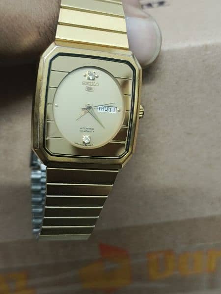 Branded Seiko watch for men 1