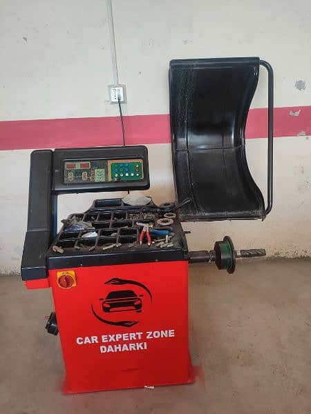 Wheel alignment, Wheel Balancing & weight, Puncture machine& compresor 1