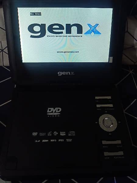 Portable car dvd player 8