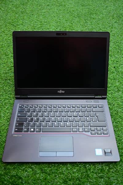 Fujitsu LifeBook U747 i5 7th gen Laptop 0