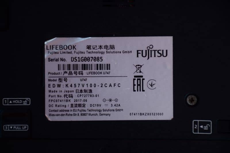 Fujitsu LifeBook U747 i5 7th gen Laptop 9