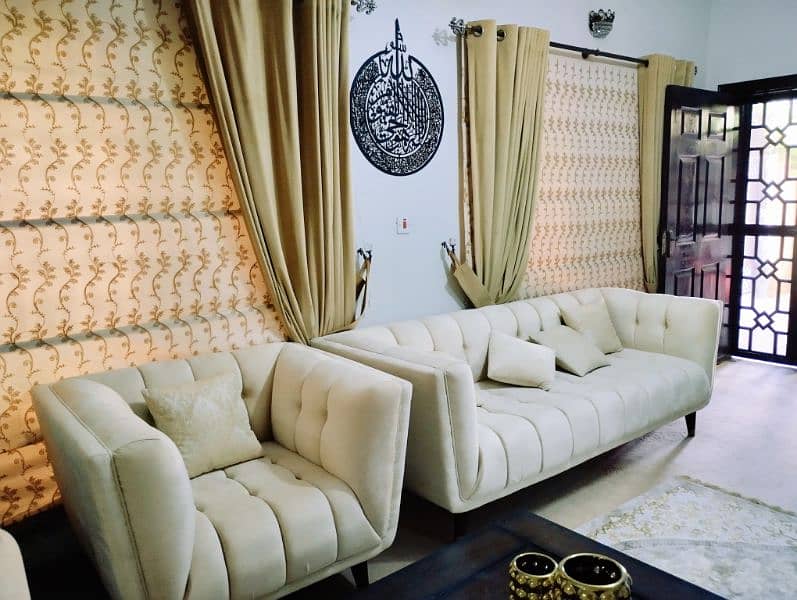 Elegant and comfortable sofa set 8
