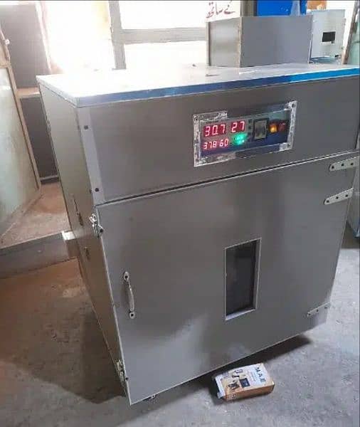 Fully Automatic incubators & semi auto 30 eggs se 2lakh eggs brooders 1