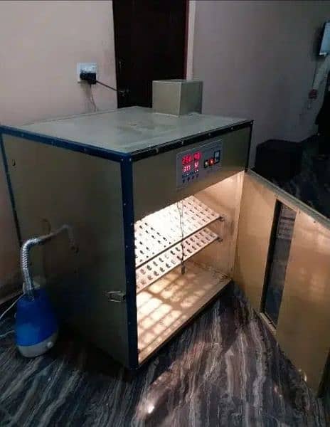 Fully Automatic incubators & semi auto 30 eggs se 2lakh eggs brooders 7