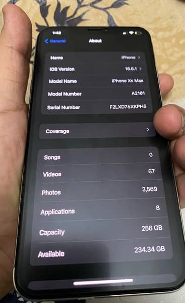 iphone xsmax 256gb(Converted to 15promax). 4