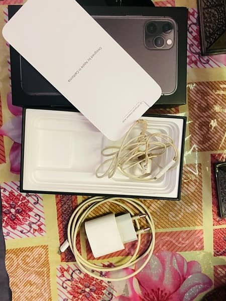 iphone 11 pro max 64gb water pack pta approved complete box 4