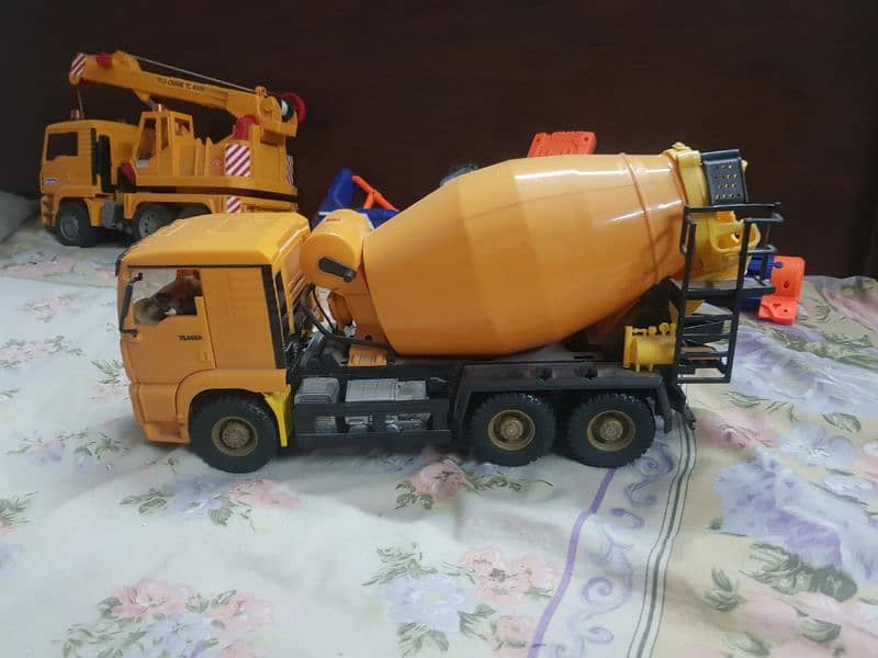 Trucks and Cranes From German Brand 2