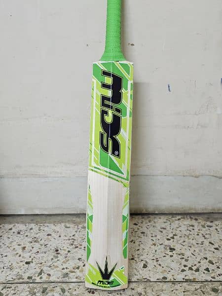 Mids Blaze English Willow Bat for Urgent Sale 5