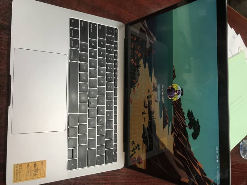 MacBook Pro 13-Inch 2017 Core i7 2