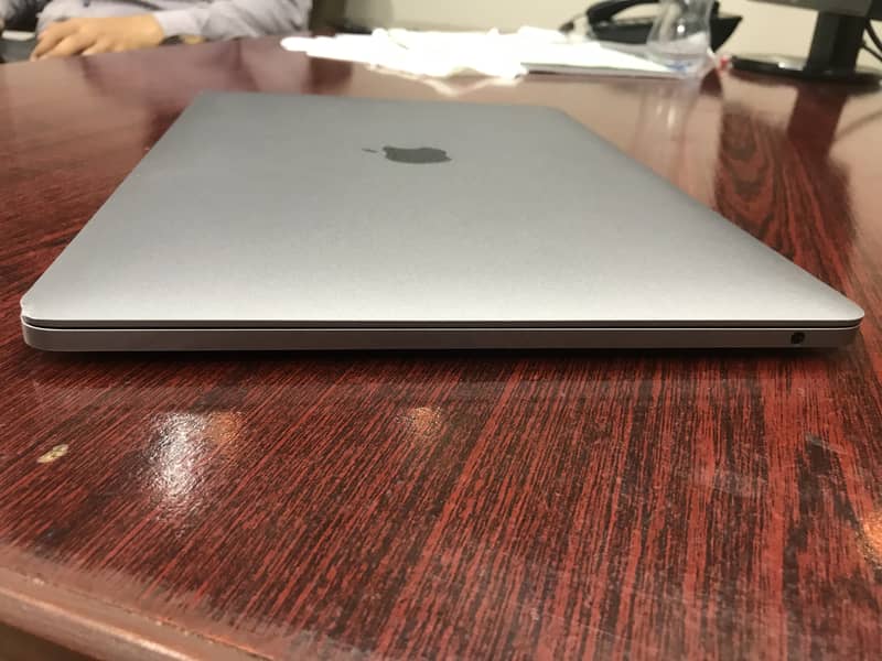 MacBook Pro 13-Inch 2017 Core i7 3