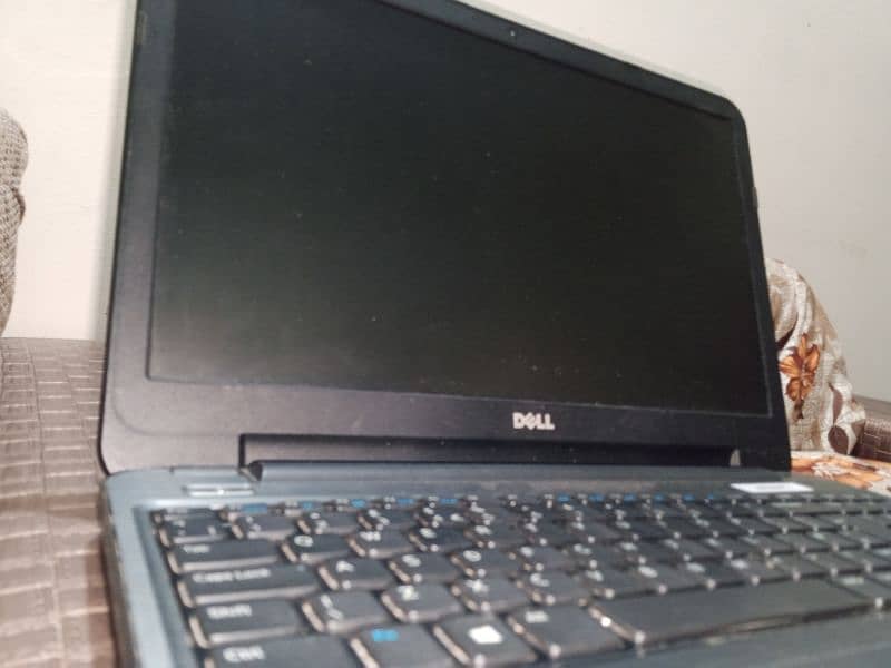 Dell i3 4th generation 6