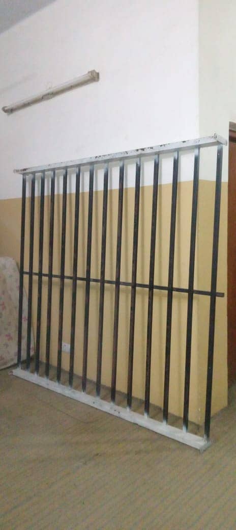Iron bed king size 1