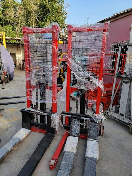 2 Ton Manual Stacker Lifters Available For Sale Delivery All Pakistan 3