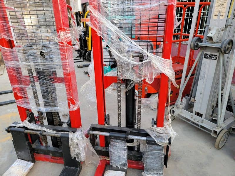 2 Ton Manual Stacker Lifters Available For Sale Delivery All Pakistan 4