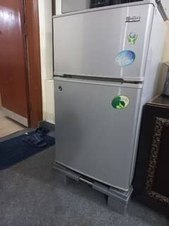 KRF 90F  room fridge