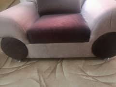 5 seater sofa set new condition . imported velwat cloth poahesh