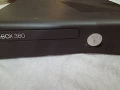 Xbox 360 slim with free games