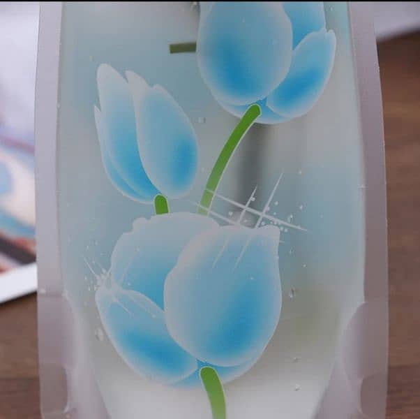 Foldable Plastic Flowers Vase 2