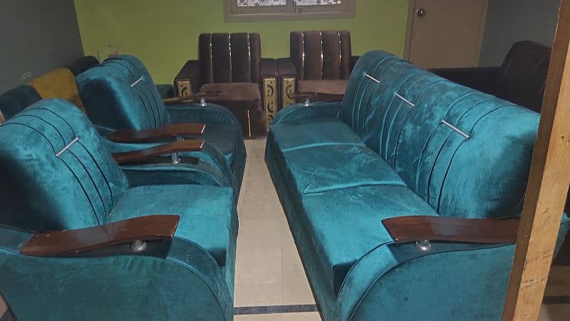sofa set available in reasonable price. 6