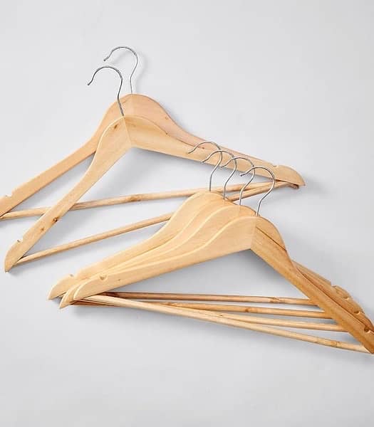 wooden hangers |Top quality |New|pro | boutique 0