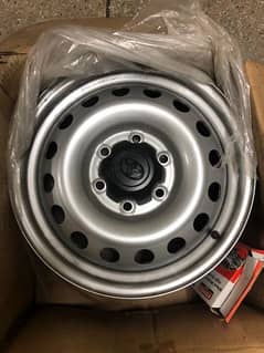 TOYOTA HILUX ORIGNAL STEEL RIMS AVAILABLE FOR SALE 12k each