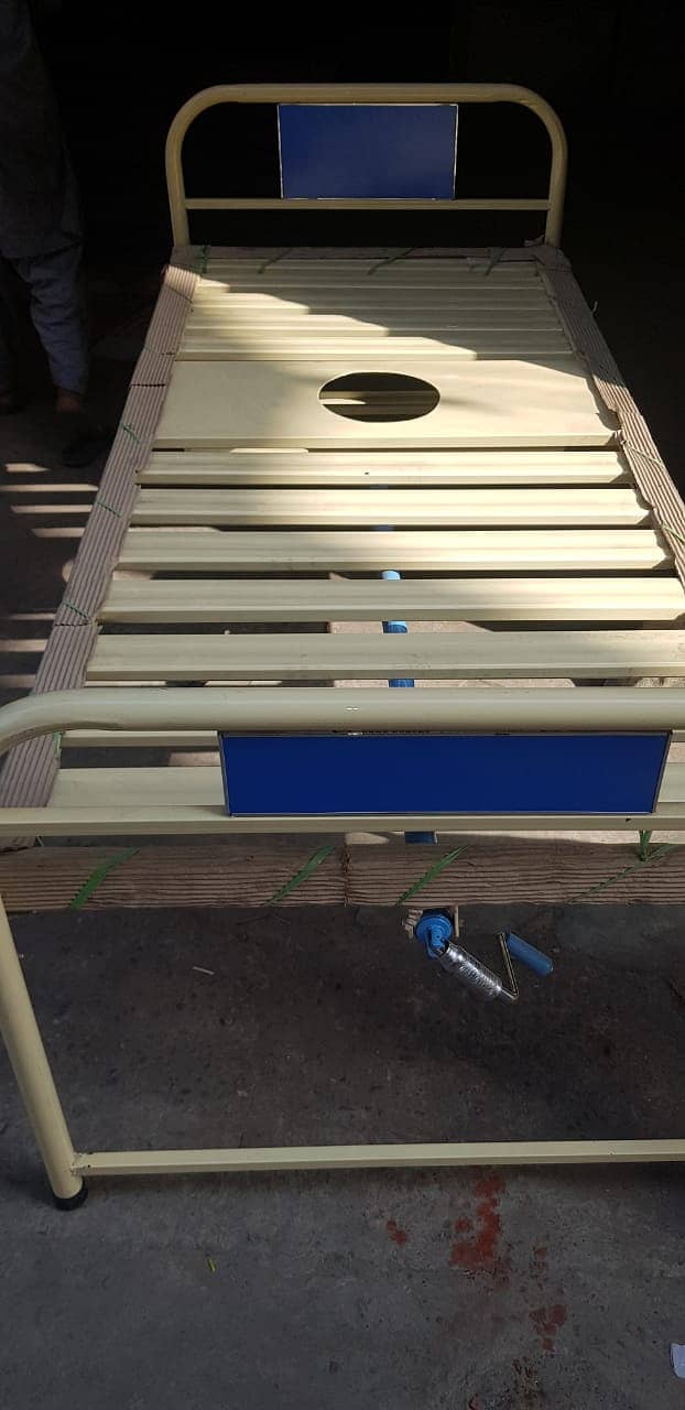 Manufacturer of Hospital Bed Patient Bed Surgical Bed Examinations Bed 2