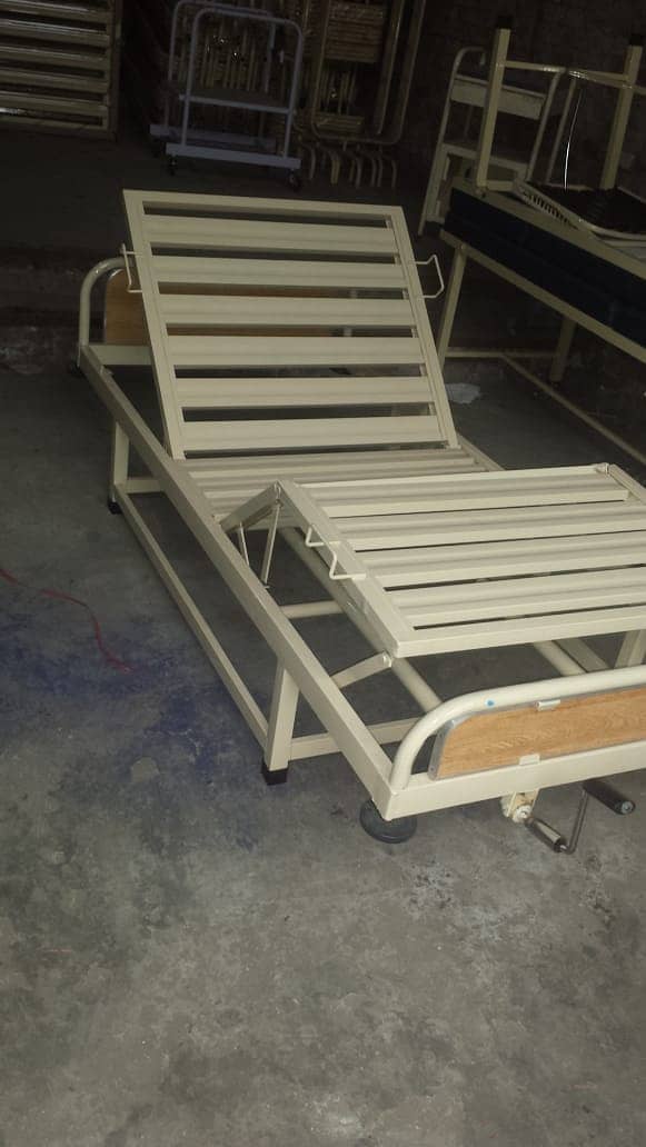 Manufacturer of Hospital Bed Patient Bed Surgical Bed Examinations Bed 4