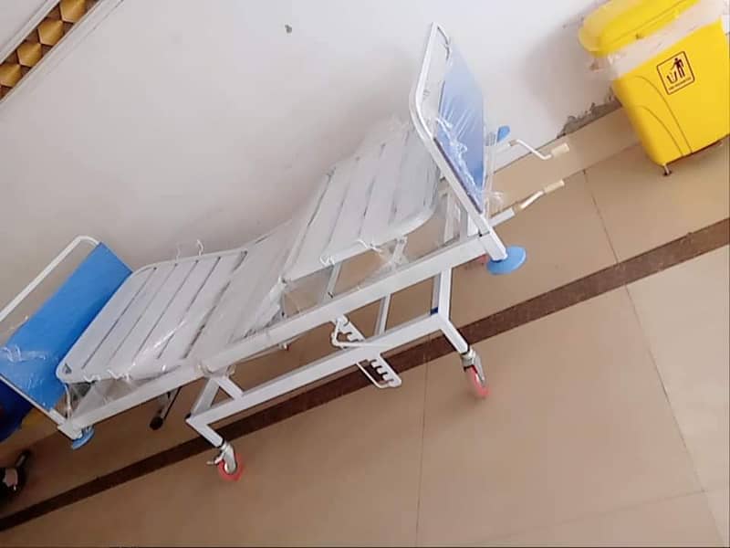 Manufacturer of Hospital Bed Patient Bed Surgical Bed Examinations Bed 15