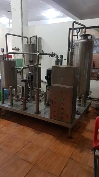 24 head automatic 8000 bottle per hour carbonated beverage plant 9